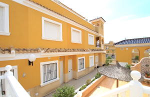 49160_fabulous_2_bedroom_duplex_style_townhouse_village_setting_071025183338_img_8268