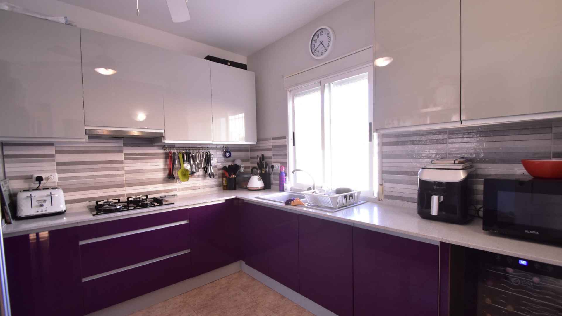 o_1j97lrjbp1558fb81sl41l3418ij6g