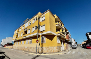 200-4397, Two Bedroom Top Floor Apartment In Formentera Del Segura.