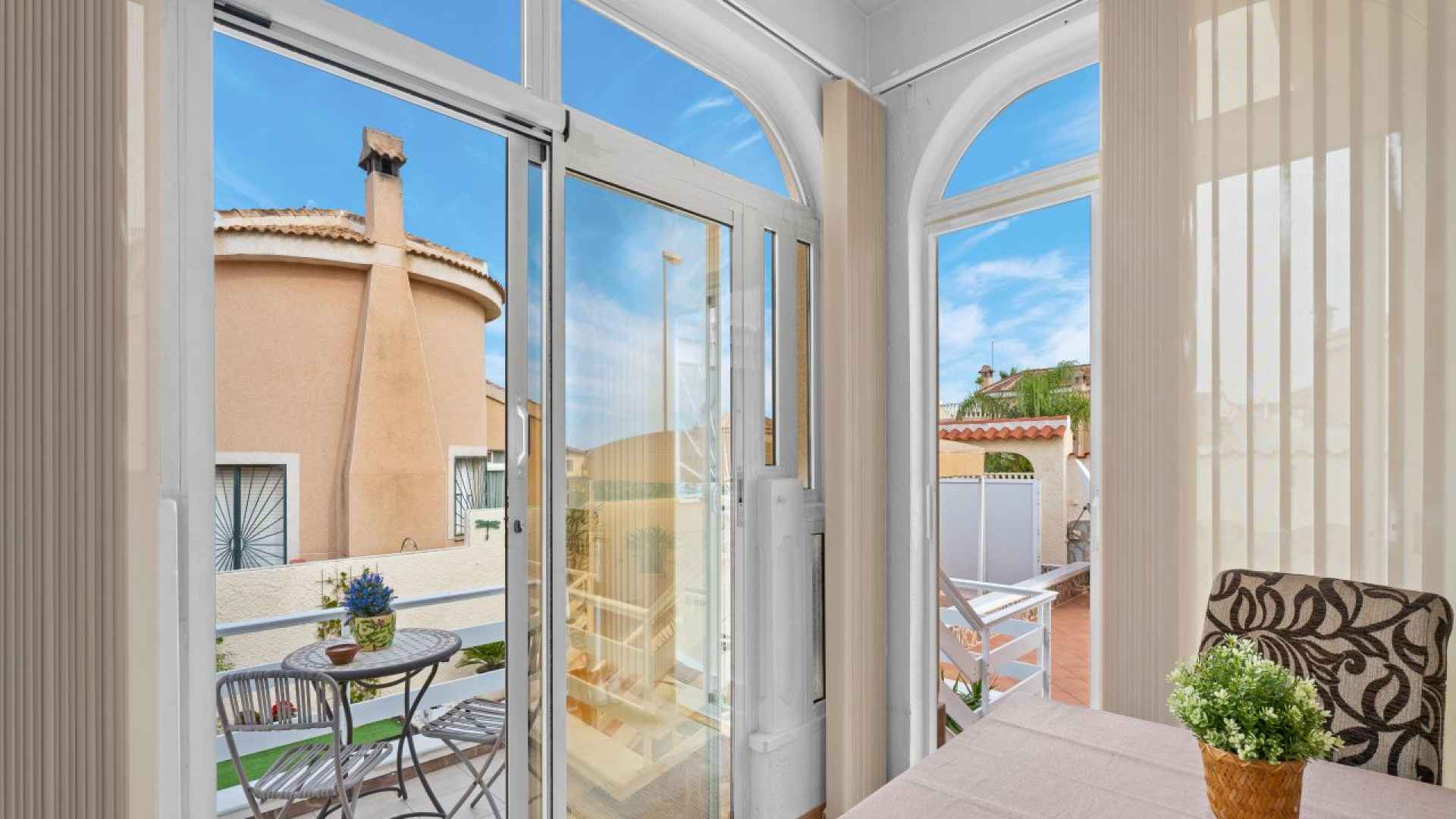 frontpic20-rh550-1 (1)