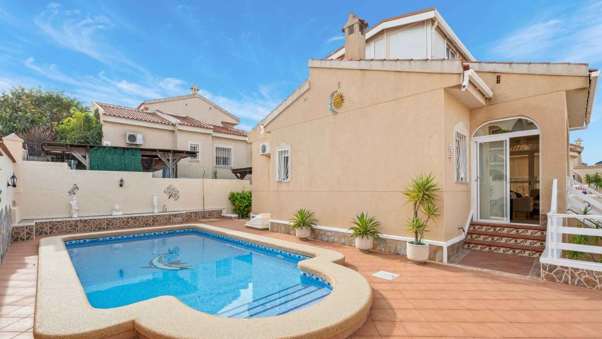 frontpic6-rh550-1 (1)