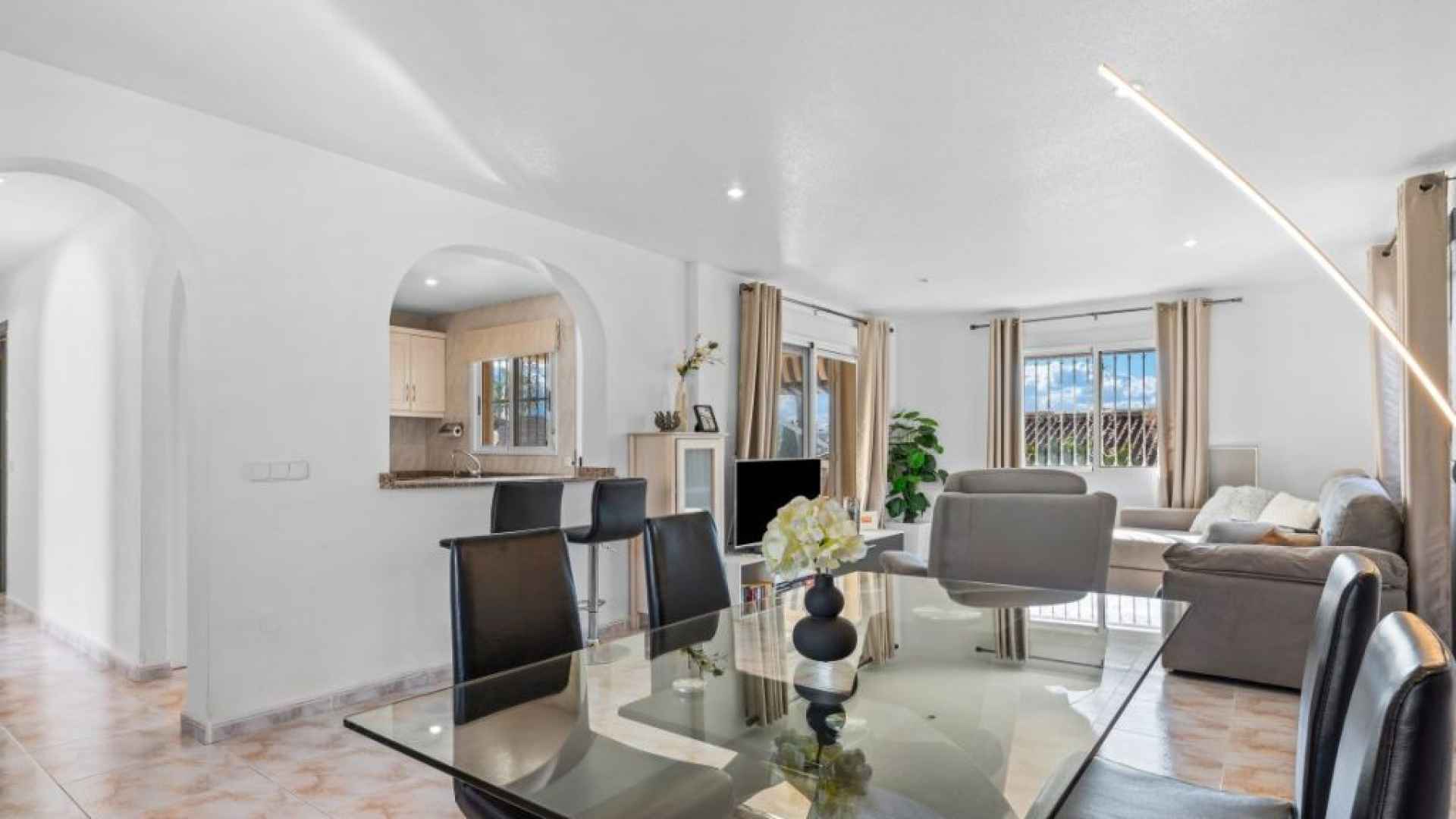 frontpic31-be707-1024x768