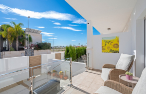 f469c533-2ad5-4cfe-b5d6-858446b3833c