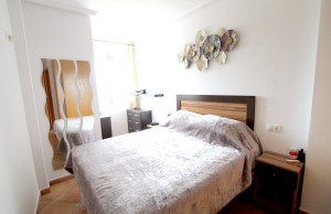 49171_stunning_2_bed_corner_apartment_with_a_mountain_backdrop_131025135847_img_8663