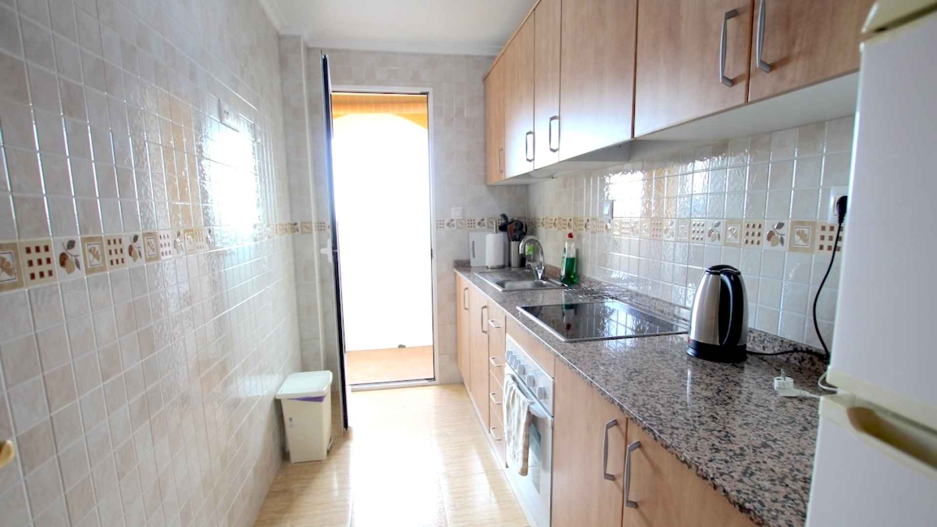 49183_spacious_2_bedroom_2_bathroom_apartment_with_secure_parking_201025154008_img_9179