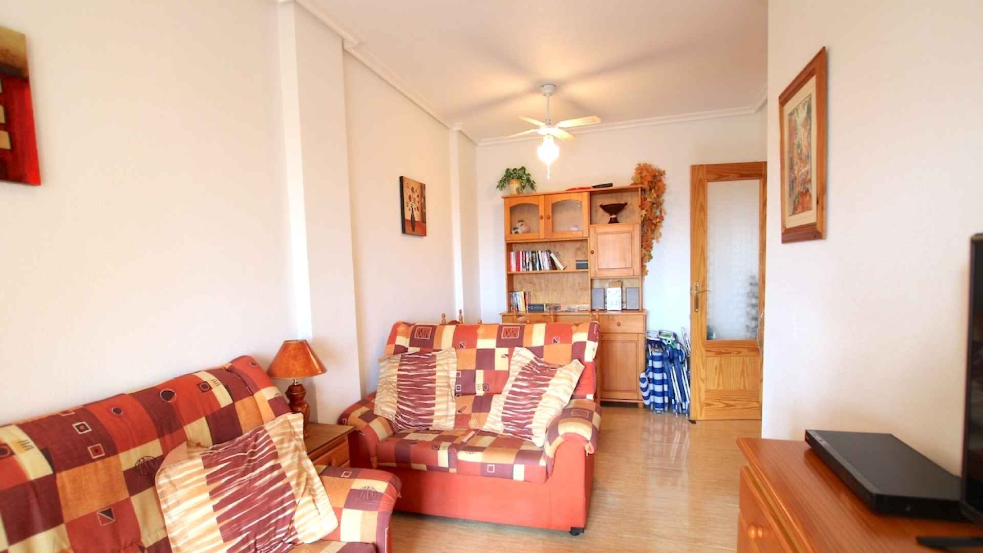 49183_spacious_2_bedroom_2_bathroom_apartment_with_secure_parking_201025154009_img_9165