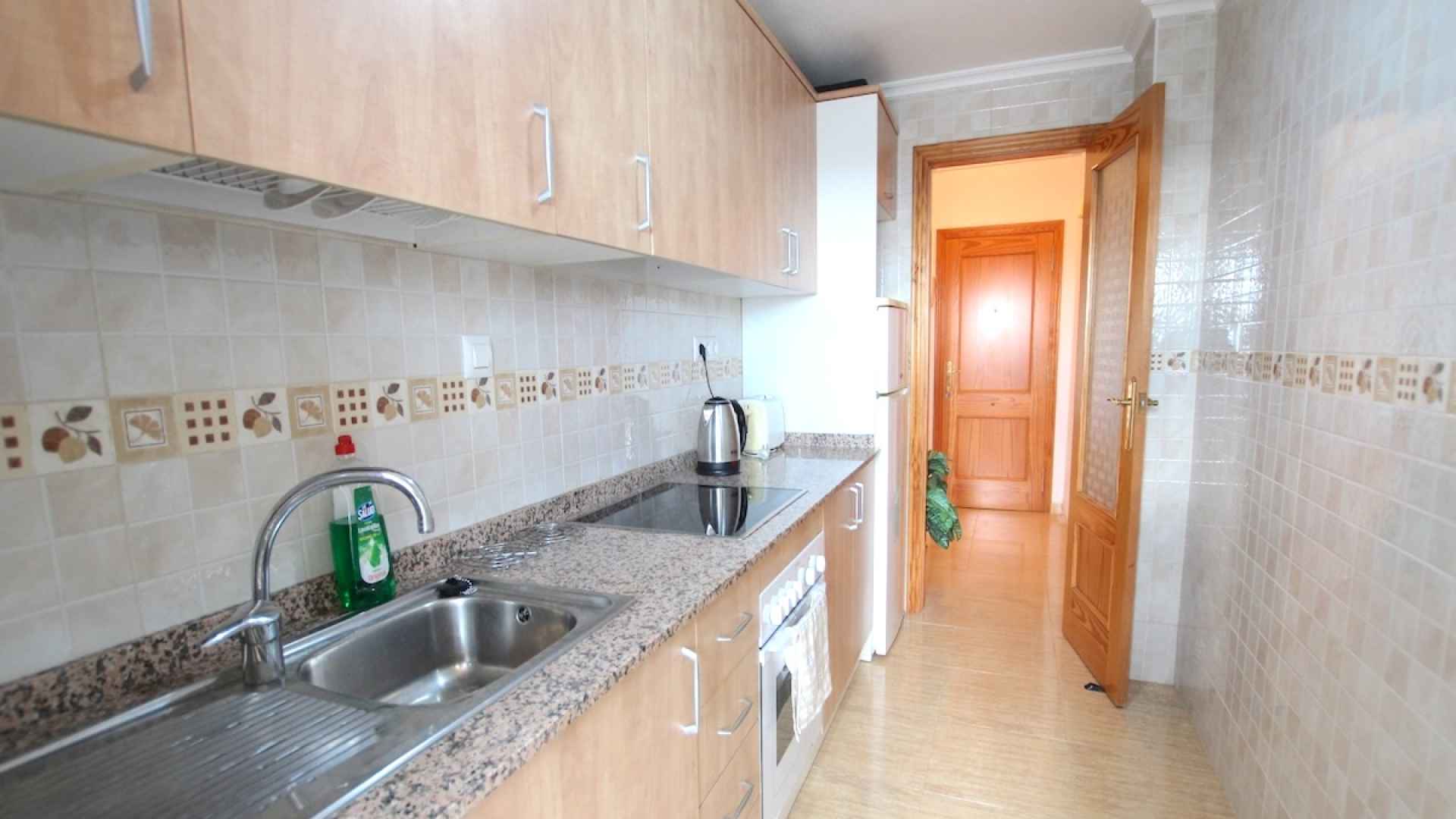 49183_spacious_2_bedroom_2_bathroom_apartment_with_secure_parking_201025154009_img_9184