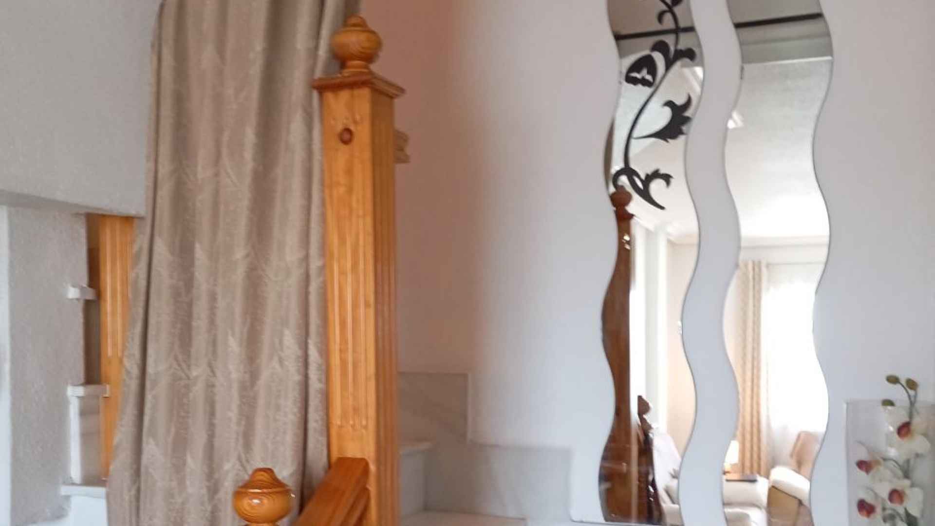 315b34a4-10d4-48c9-99ea-ece8c8416c53