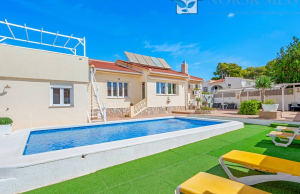 200-4446, Seven Bedroom Detached Villa In Ciudad Quesada.