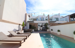 200-4514, Three Bedroom Townhouse In Benijofar.