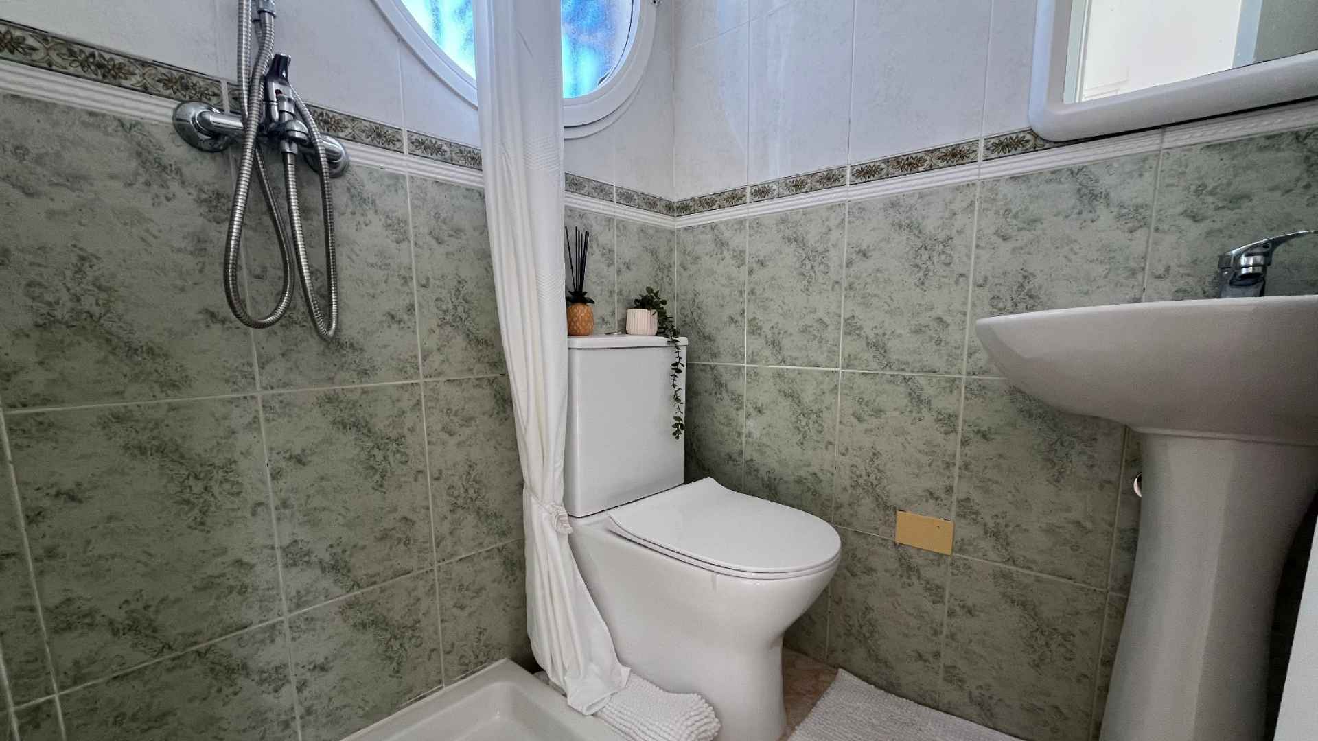 o_1jacdaslp89fs7g1j121lkfj5449