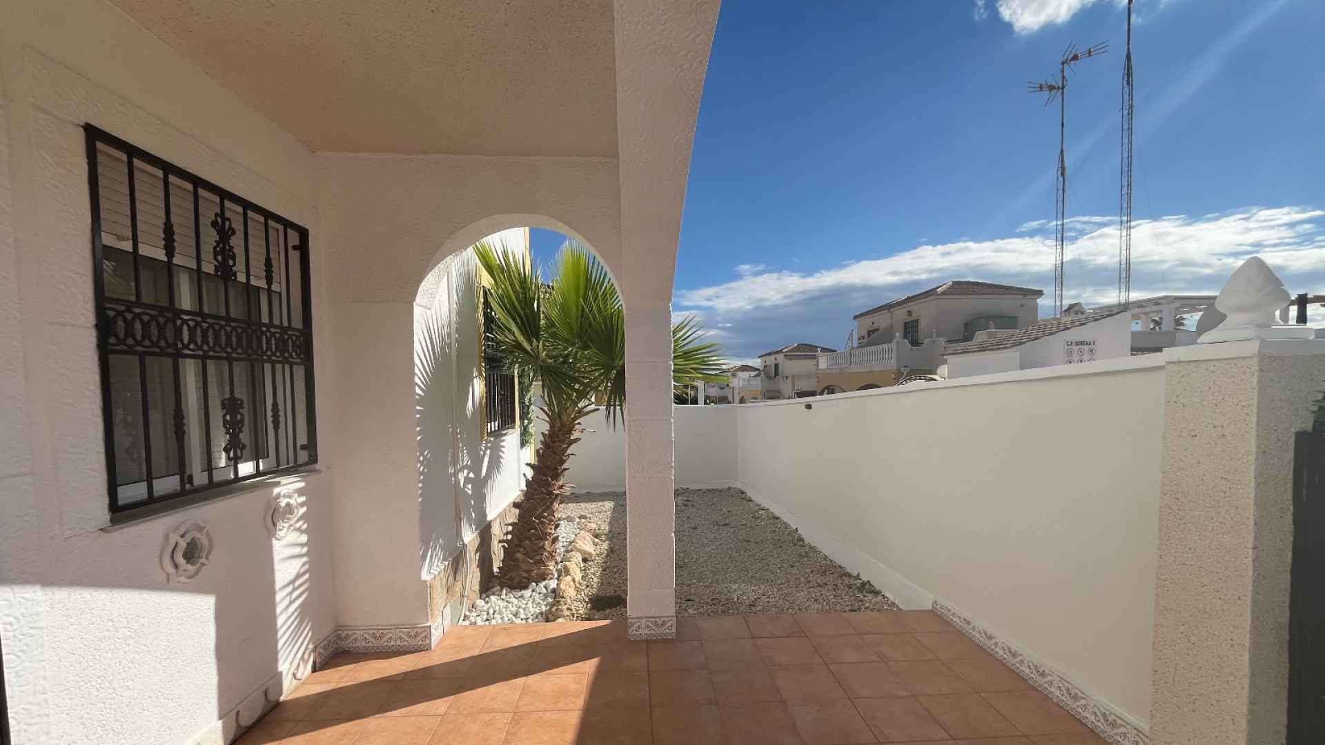 o_1jacdaslppemj2in4d1biqsf24p