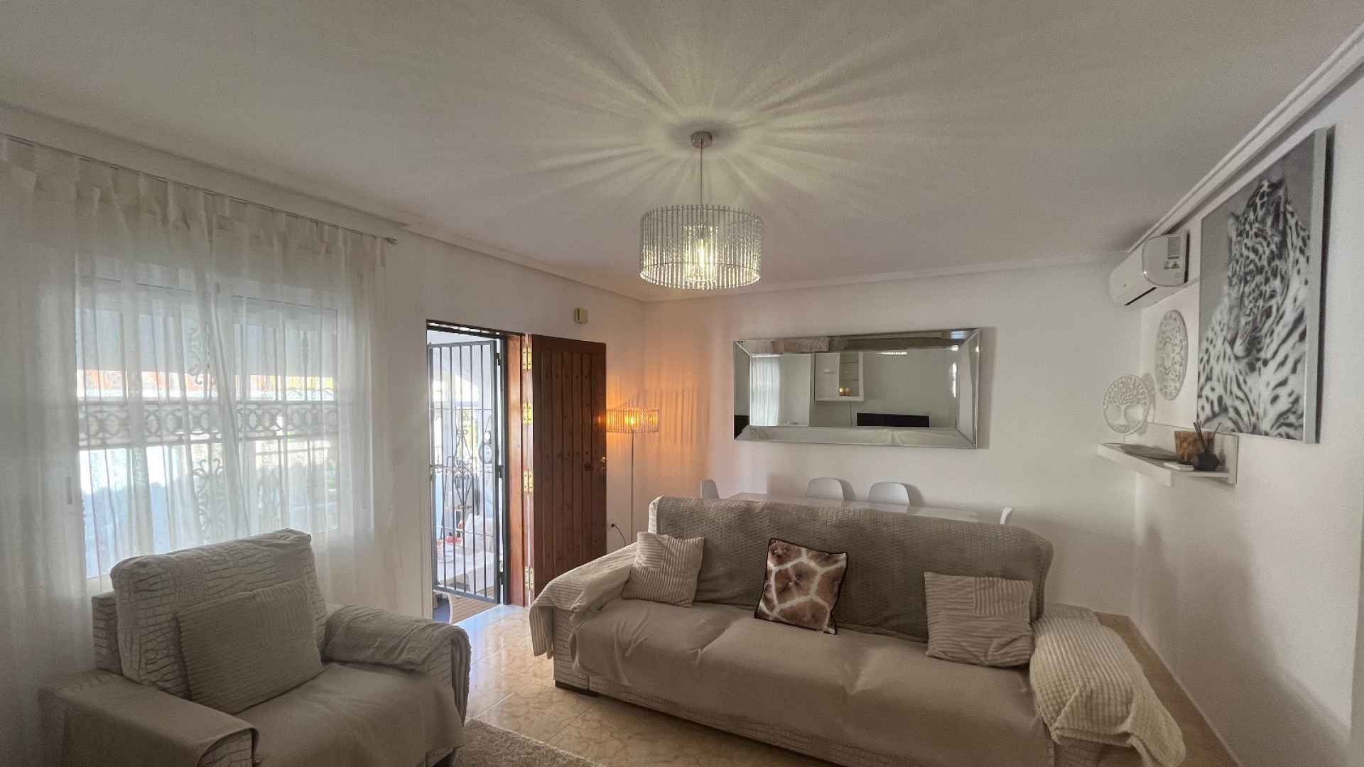 o_1jaccsur53etem2181abuq3uc3a