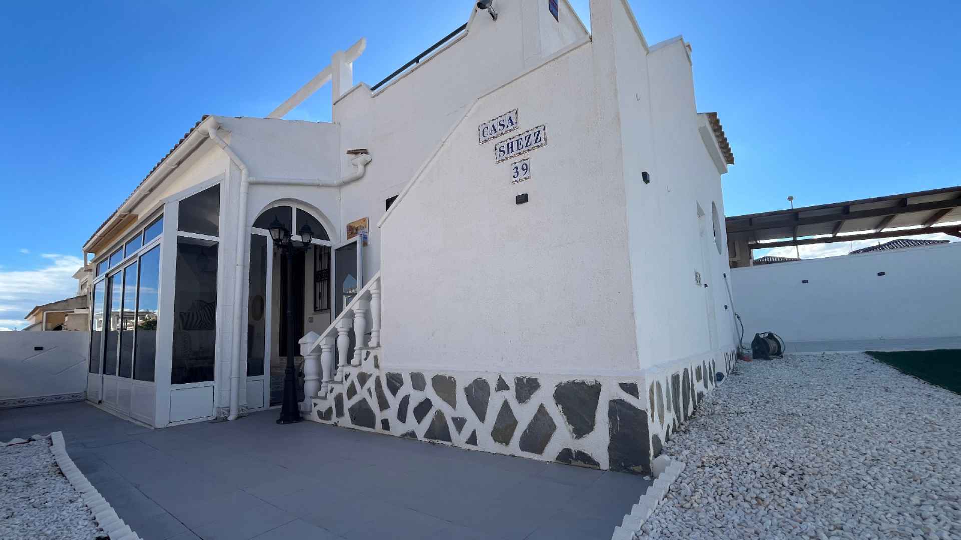 o_1jaccsur5tfk16sc20ufb41uj339