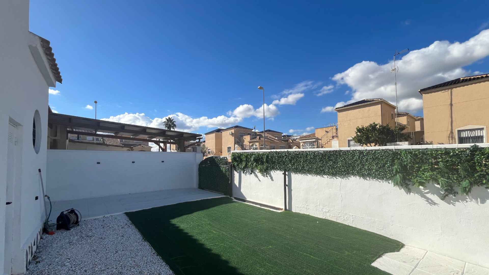 o_1jaccsur6fmn1i2o1v6vjohkj4i