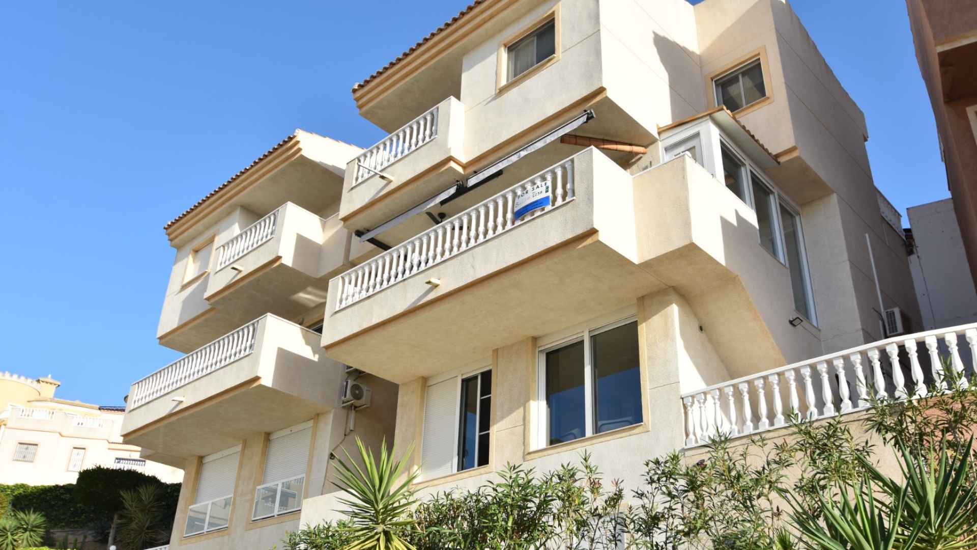 o_1j9uqocdj1ada1a6k58e7g8j3q4a