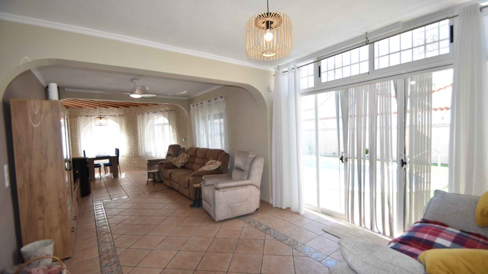 o_1j83hlusr28ht6hir1va81g2484