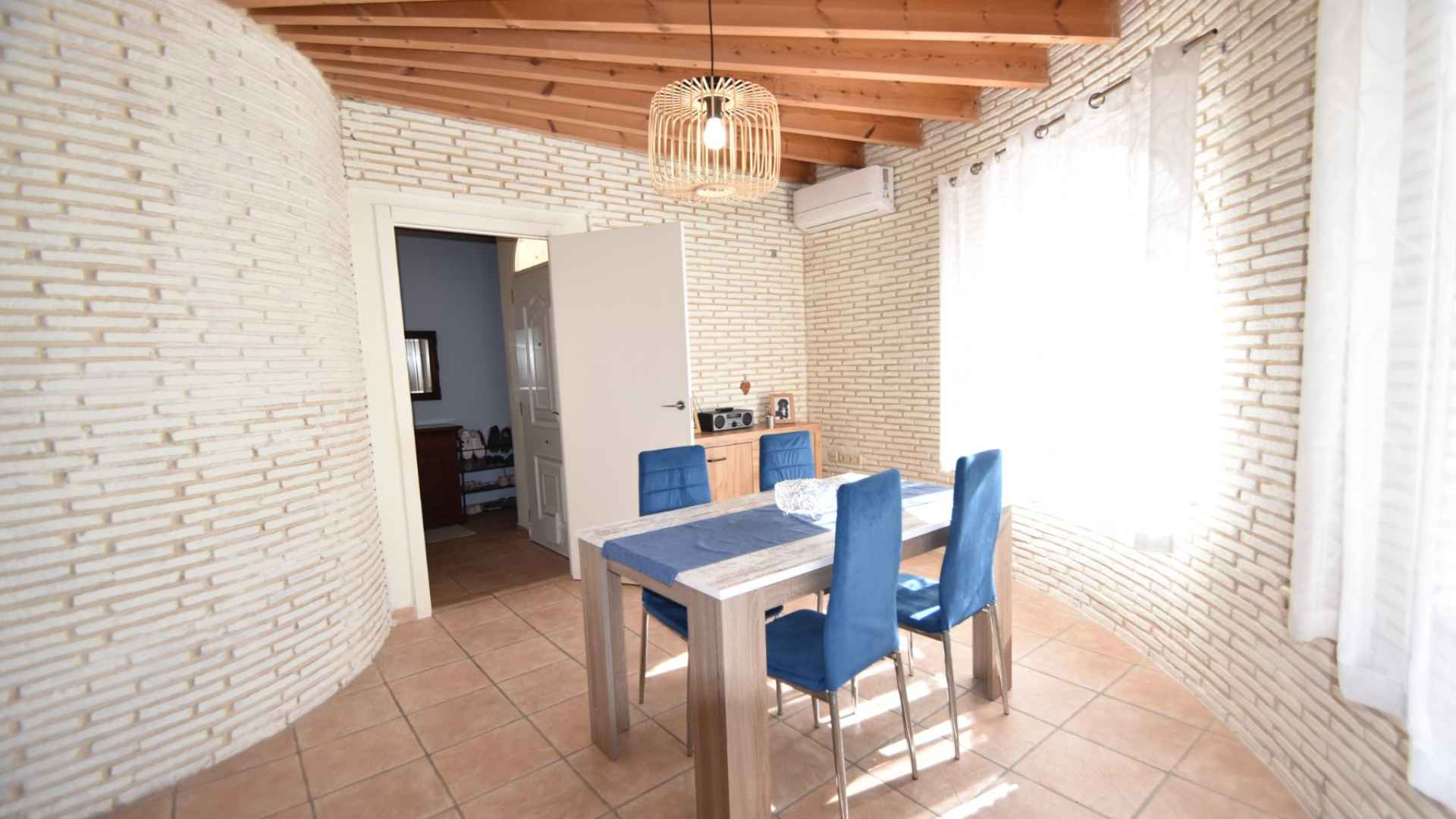 o_1j83hlusrjkg1vs511t8ocvob088