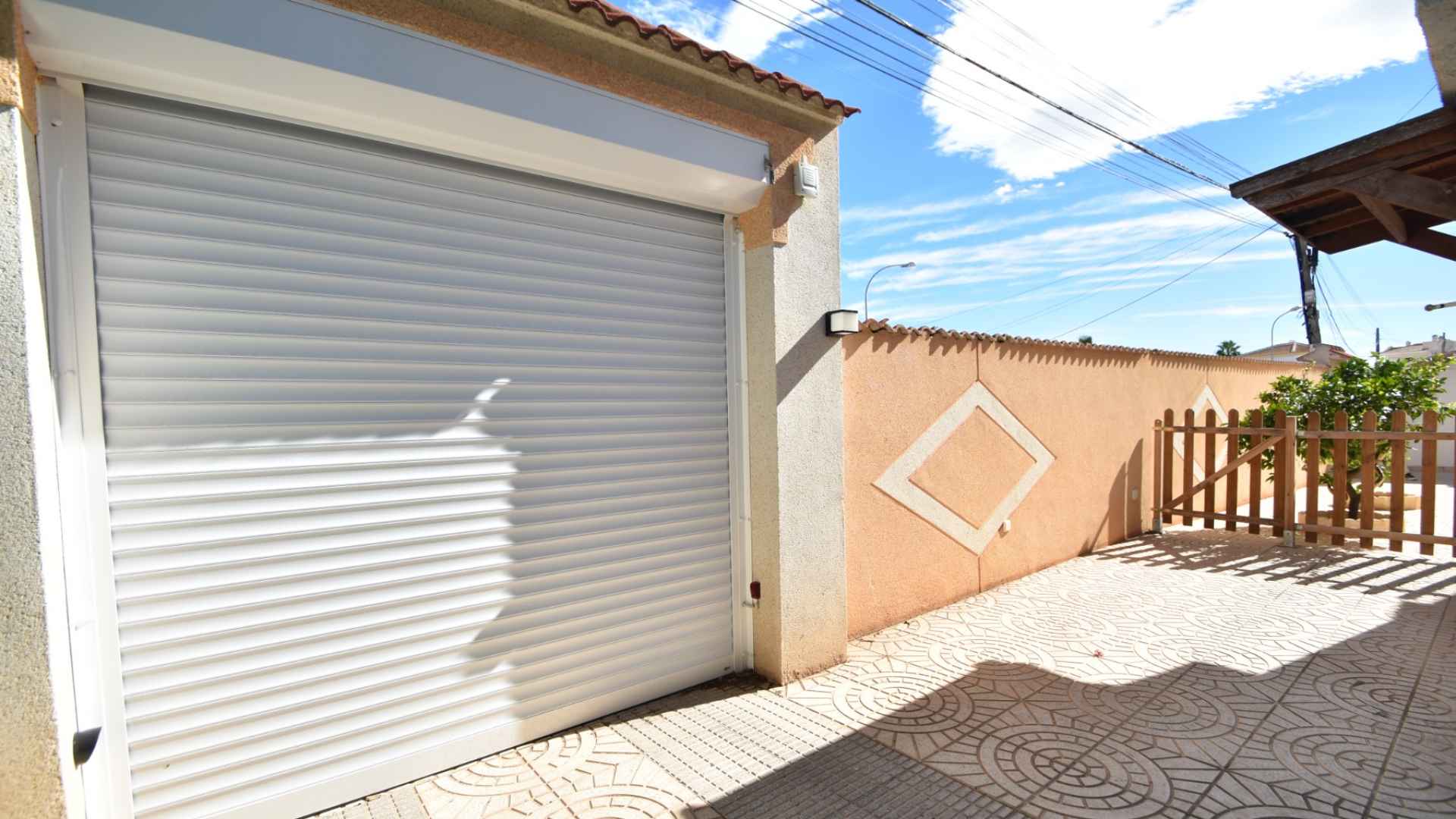 o_1j83hpse51q1s1utj1qjih5v17hf9p