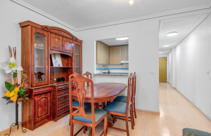 200-4471, Two Bedroom, Fourth Floor Apartment In Torrevieja.