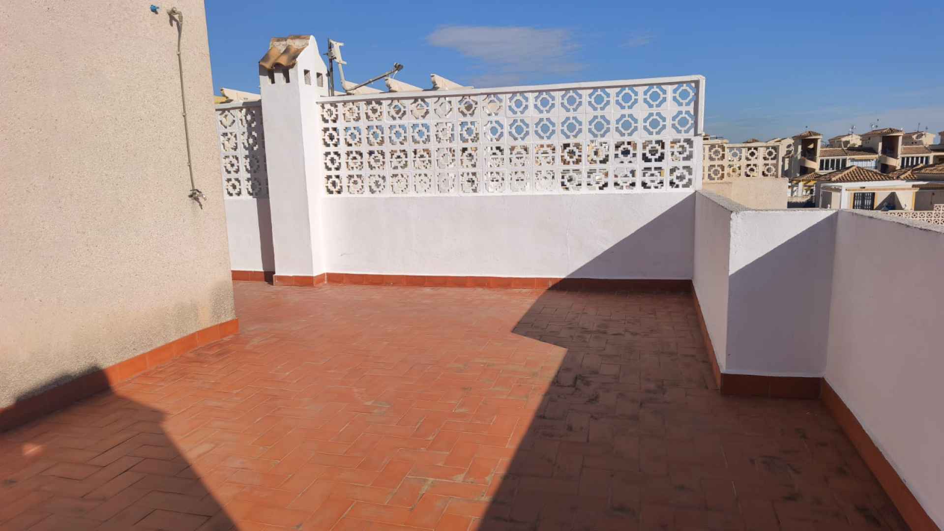 o_1jbn0qcu7oc815t710m1h4l1lmf2l