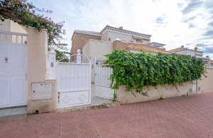 200-4540, Three Bedroom Quad Villa In Aguas Nuevas, Torrevieja.