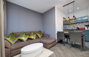 49255_beautiful_two_bedroom_townhouse_with_pool_views_091225103042_photo_2025_12_02_11_40_48