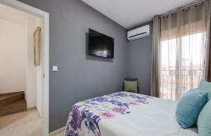 49255_beautiful_two_bedroom_townhouse_with_pool_views_091225103042_photo_2025_12_02_11_40_50