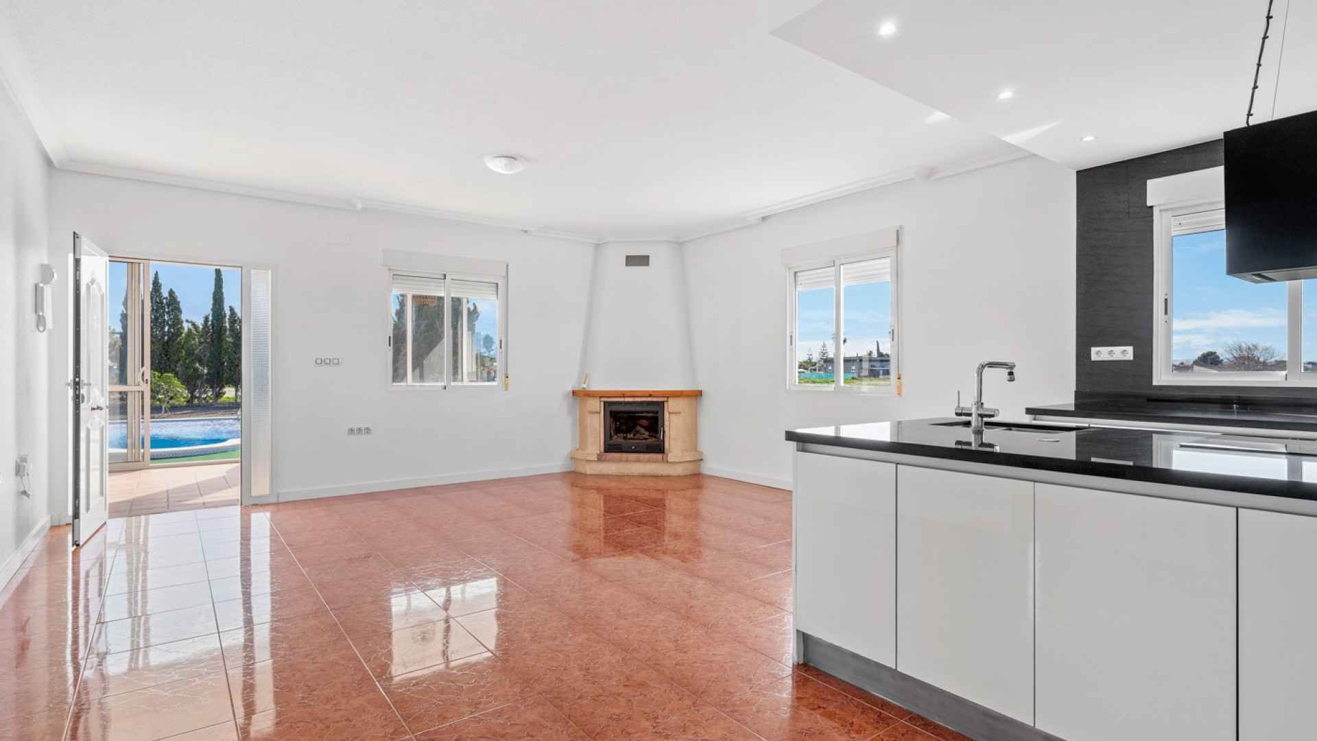 resale-country-property-dolores_327354_xl
