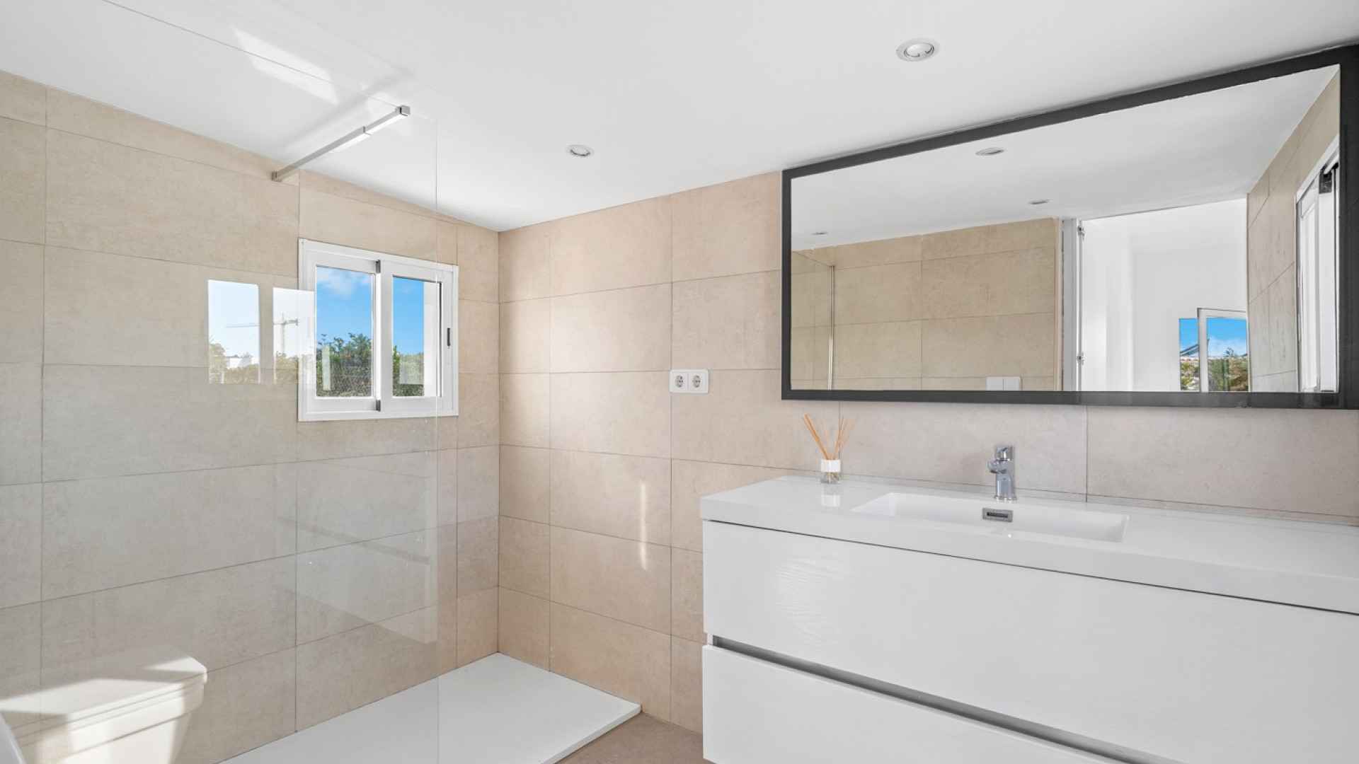 resale-country-property-dolores_327359_xl