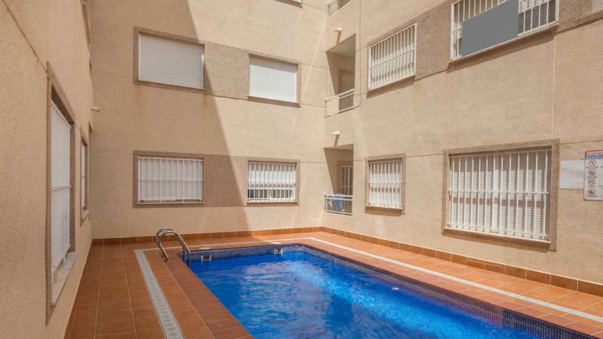 49283_roomy_two_bedroom_apartment_in_los_palacios_190126114159_3