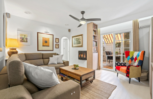 200-4620, Three Bedroom Penthouse Apartment in Central Torrevieja.