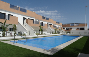200-4647, Three Bedroom Apartment In Pilar De La Horadada.