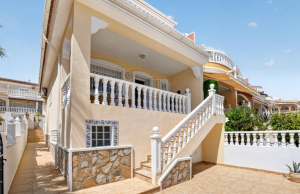 200-4745, Three Bedroom, Corner Townhouse In La Fiesta, Ciudad Quesada.