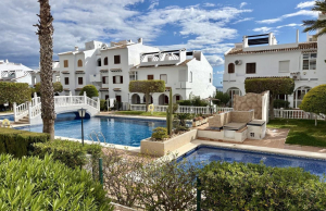 200-4773, 2/3 Bedroom Townhouse In Ciudad Quesada.