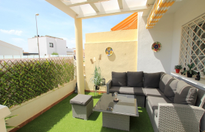 49508_stylish_3_bedroom_end_townhouse_in_a_sought_after_location_270426123921_img_5464