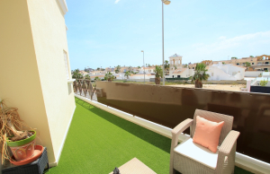49508_stylish_3_bedroom_end_townhouse_in_a_sought_after_location_270426123922_img_5524