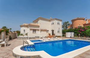 200-4863, Four Bedroom Detached Villa