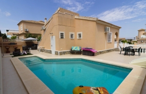 100-2115, Three Bedroom Detached Villa In Atalaya Park.