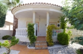 100-2103, Attractive, Spacious, Three Bedroom Detached Villa With Lovely Garden & Solarium In Atalaya Park, Nr Ciudad Quesada.