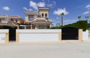 100-2205, Three Bedroom Detached Villa On El Raso, Guardamar Del Segura.