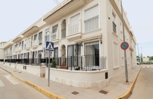 200-2839, Two Bedroom, Ground Floor Corner Apartment In Formentera Del Segura.