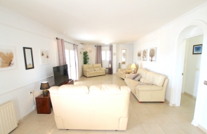 48358_expansive_4_bed_detached_villa_with_private_pool_and_garage_220224130511_img_7471