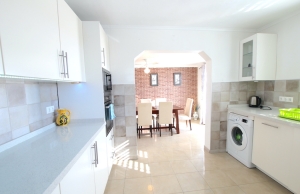 48358_expansive_4_bed_detached_villa_with_private_pool_and_garage_220224130511_img_7488