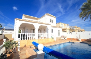 48358_expansive_4_bed_detached_villa_with_private_pool_and_garage_220224130514_img_7465