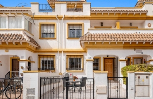 200-3215, Three Bedroom Townhouse In Torrevieja.