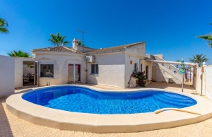 200-3420, Two Bedroom Detached Villa La Siesta, Torrevieja.