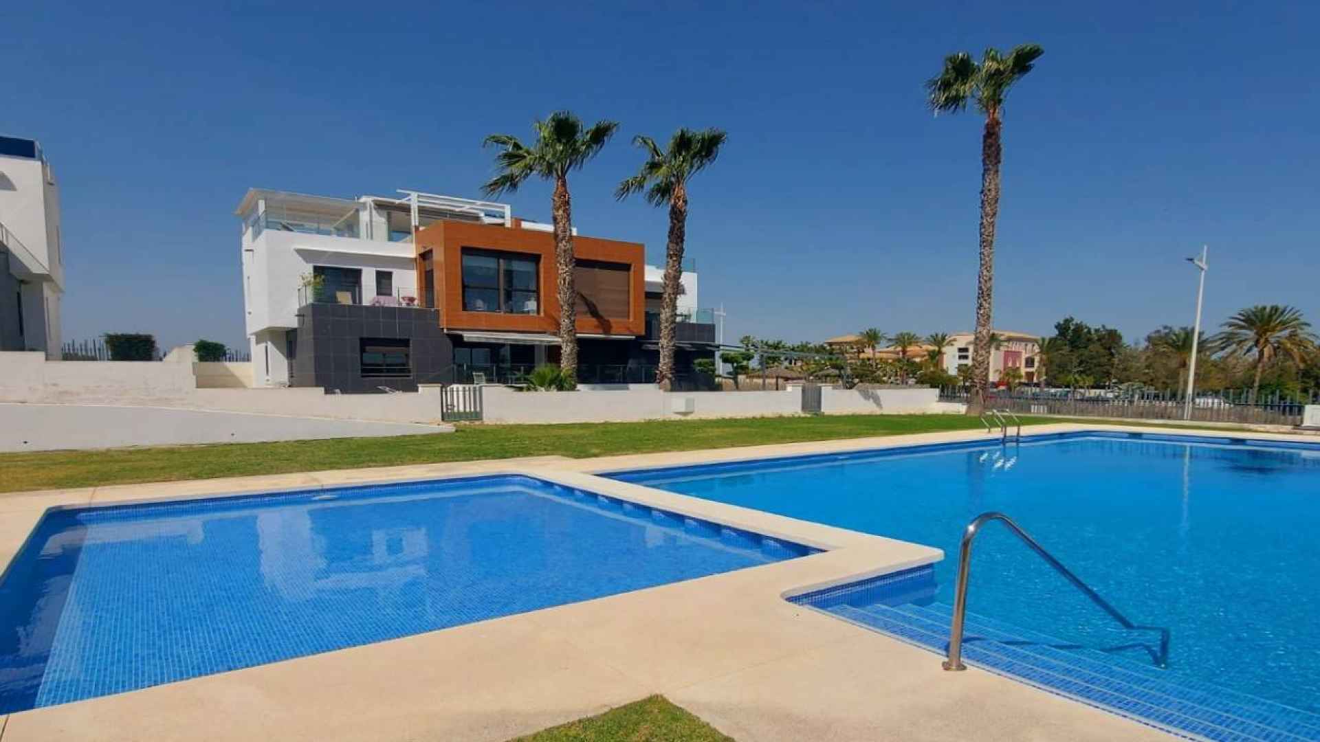re-sale-quad-algorfa-la-finca-golf_31080_xl