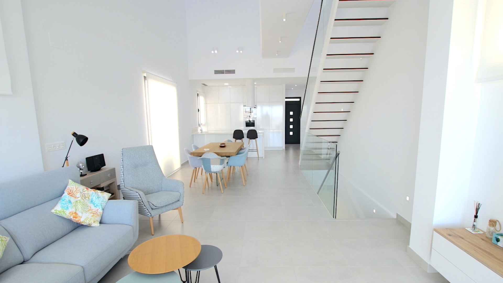 48518_stylish_and_contemporary_294sqm_villa_with_great_outdoor_space_090824073629_img_1914