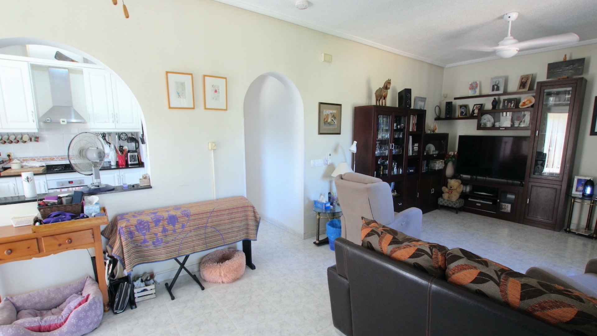 48508_fabulous_3_bedroom_farmhouse_with_many_extras_240724125118_img_1192